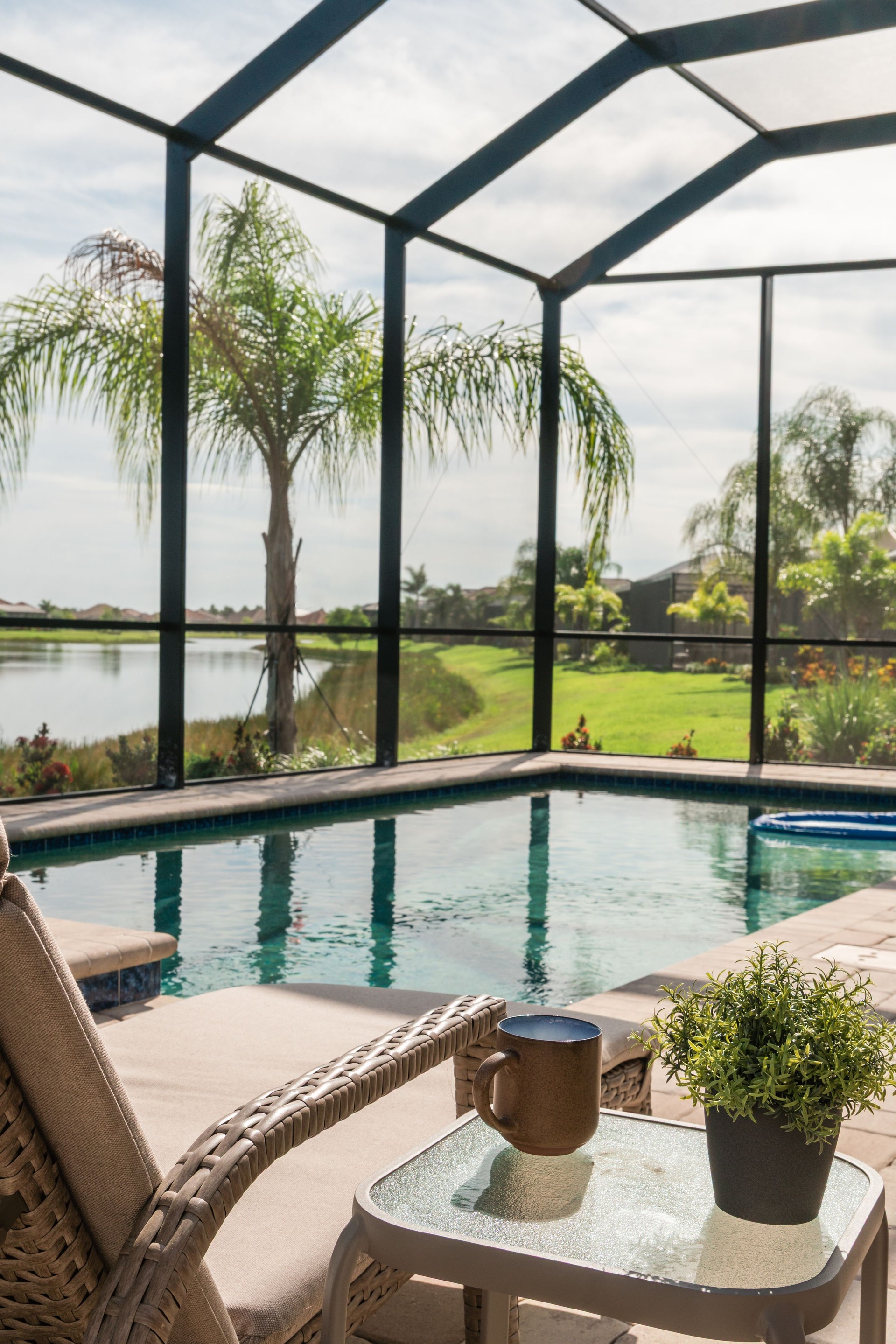 Pool screen repair in Orlando – restored enclosure by Elevat3it